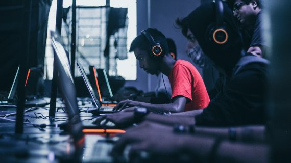 Niat baik dan buruk untuk bertanding eSport
